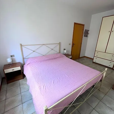 Giuly - Con Terrazzo In Centro A