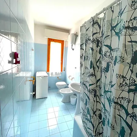 Apartment Giuly - Con Terrazzo In Centro A Sirolo