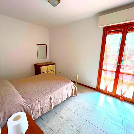 Giuly - Con Terrazzo In Centro A Apartment Sirolo