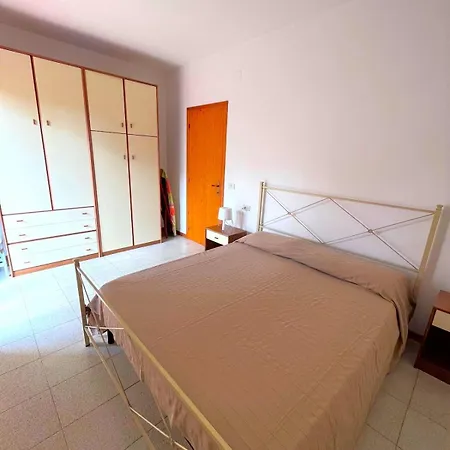 Giuly - Con Terrazzo In Centro A Apartment Sirolo