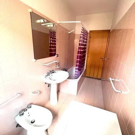 Giuly - Con Terrazzo In Centro A * Sirolo