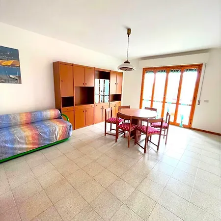 Giuly - Con Terrazzo In Centro A * Sirolo