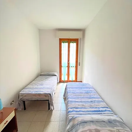 Giuly - Con Terrazzo In Centro A