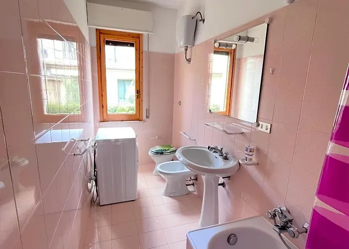 Giuly - Con Terrazzo In Centro A Sirolo