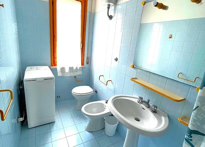 Giuly - Con Terrazzo In Centro A *