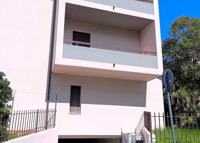 Giuly - Con Terrazzo In Centro A *